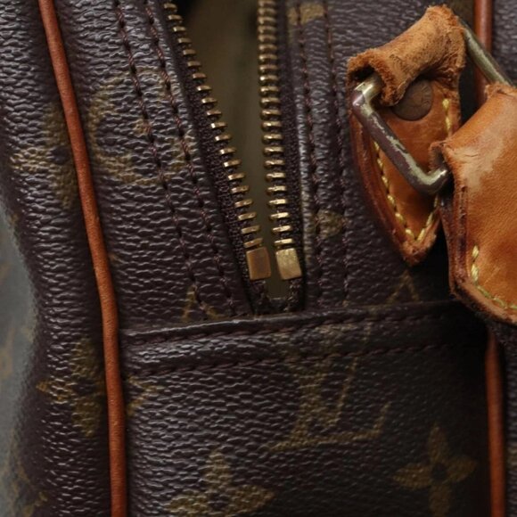 LOUIS VUITTON Monogram Reporter PM Shoulder Bag - Picture 8 of 16